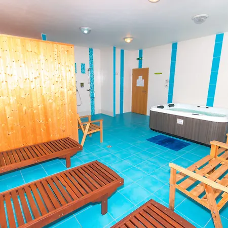 Apartmanhotel Rezidence Club Canada Lipno Sauna Wifi Parking 4*